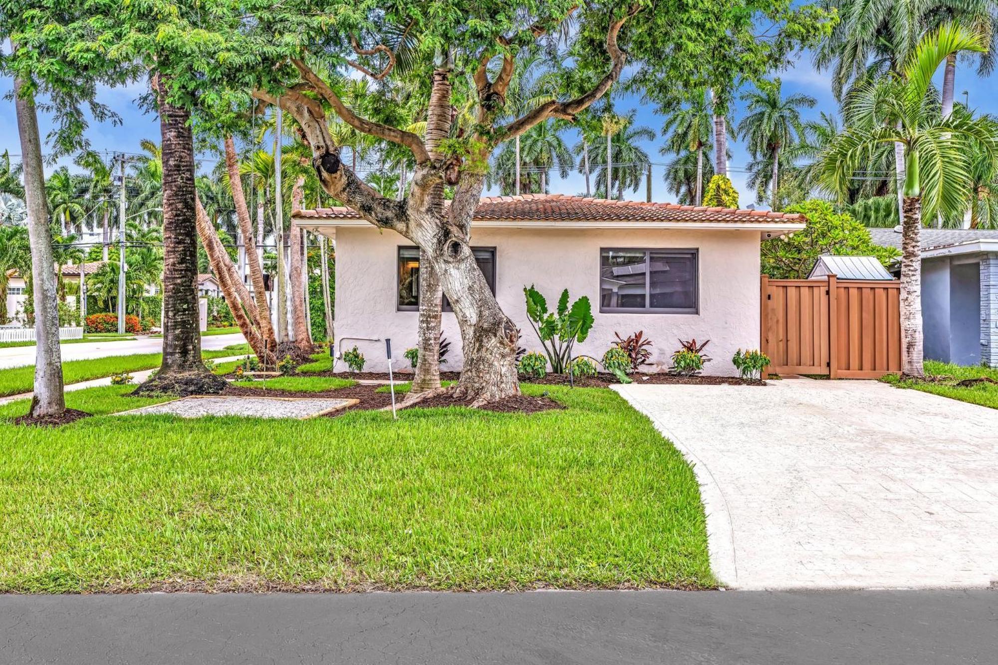 Tropical Oasis With Pool 10 Mins Airport & 5 Mins Beach Hollywood Exterior photo
